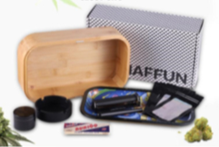 Open wooden hash box with magnetic tray lid, bamboo color