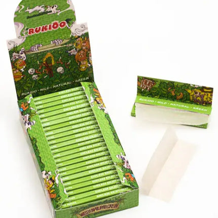 Green rolling paper booklet with perforated sheets, jungle graphic packaging