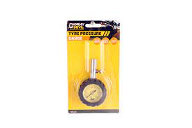 Low pressure gauge retail package with yellow card and gauge display window