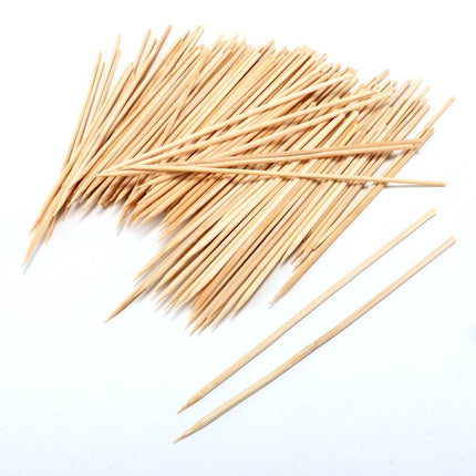 Bamboo skewers, light-colored sticks fanned for use